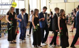 Ósmoklasiści pożegnali swoją szkołę. Szkoła Podstawowa nr 3
