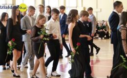Ósmoklasiści pożegnali swoją szkołę. Szkoła Podstawowa nr 3