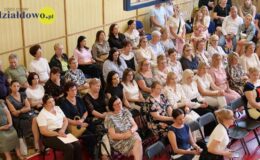 Ósmoklasiści pożegnali swoją szkołę. Szkoła Podstawowa nr 3