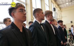 Ósmoklasiści pożegnali swoją szkołę. Szkoła Podstawowa nr 3