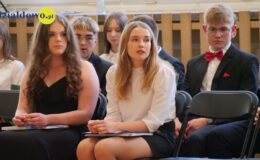 Ósmoklasiści pożegnali swoją szkołę. Szkoła Podstawowa nr 3