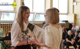Ósmoklasiści pożegnali swoją szkołę. Szkoła Podstawowa nr 3