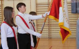 Ósmoklasiści pożegnali swoją szkołę. Szkoła Podstawowa nr 3