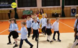Pasowanie na ucznia i Dzień Edukacji Narodowej w  „Jedynce”
