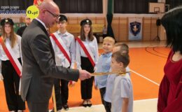 Pasowanie na ucznia i Dzień Edukacji Narodowej w  „Jedynce”