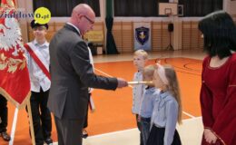 Pasowanie na ucznia i Dzień Edukacji Narodowej w  „Jedynce”