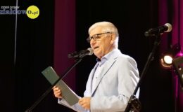 Ksiądz Stanisław Kadziński i wójt Mirosław Zieliński z Bursztynowymi Łukami