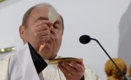 Wolność Ojczyzny, ale też i nasza zaczyna się w sercu