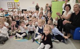 Mali patrioci z Przedszkola nr 4 świętują niepodległość