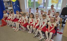 Mali patrioci z Przedszkola nr 4 świętują niepodległość