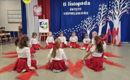 Mali patrioci z Przedszkola nr 4 świętują niepodległość