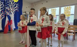 Mali patrioci z Przedszkola nr 4 świętują niepodległość