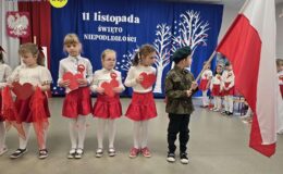 Mali patrioci z Przedszkola nr 4 świętują niepodległość
