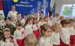 Mali patrioci z Przedszkola nr 4 świętują niepodległość