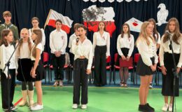Zespół Placówek Oświatowych nr 2 w Działdowie uczcił 106. rocznicę odzyskania przez Polskę niepodległości