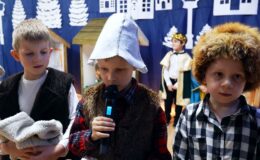 Jasełka bożonarodzeniowe u Jeżyków z Przedszkola nr 1