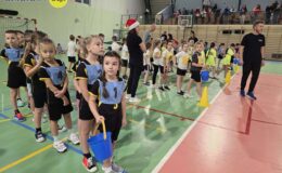 Mikołajkowy „Pierwszy Start” wygrała drużyna z SP nr 4
