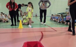 Mikołajkowy „Pierwszy Start” wygrała drużyna z SP nr 4