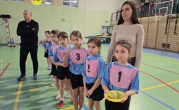 Mikołajkowy „Pierwszy Start” wygrała drużyna z SP nr 4