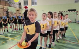 Mikołajkowy „Pierwszy Start” wygrała drużyna z SP nr 4
