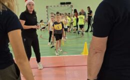Mikołajkowy „Pierwszy Start” wygrała drużyna z SP nr 4
