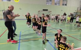 Mikołajkowy „Pierwszy Start” wygrała drużyna z SP nr 4