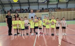 Mikołajkowy „Pierwszy Start” wygrała drużyna z SP nr 4