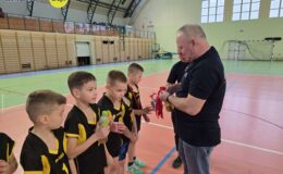 Mikołajkowy „Pierwszy Start” wygrała drużyna z SP nr 4