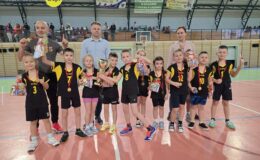 Mikołajkowy „Pierwszy Start” wygrała drużyna z SP nr 4