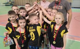 Mikołajkowy „Pierwszy Start” wygrała drużyna z SP nr 4