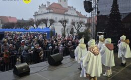 Jarmark Świąteczny i rozświetlenie choinki