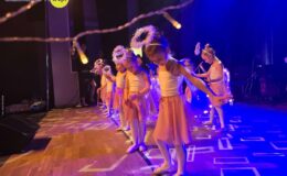 Roztańczone i rozśpiewane Boże Narodzenie ze Szkołą Muzyki i Tańca Art Music