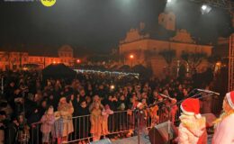 Jarmark Świąteczny i rozświetlenie choinki