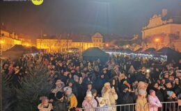 Jarmark Świąteczny i rozświetlenie choinki