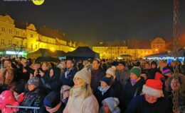 Jarmark Świąteczny i rozświetlenie choinki