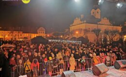 Jarmark Świąteczny i rozświetlenie choinki
