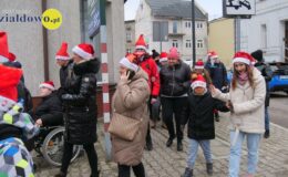 Wesoła „Sztafeta z Mikołajem” na ulicach miasta