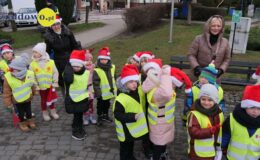 Wesoła „Sztafeta z Mikołajem” na ulicach miasta
