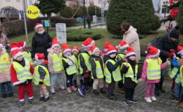 Wesoła „Sztafeta z Mikołajem” na ulicach miasta