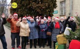 Wesoła „Sztafeta z Mikołajem” na ulicach miasta