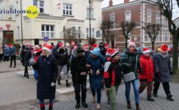 Wesoła „Sztafeta z Mikołajem” na ulicach miasta