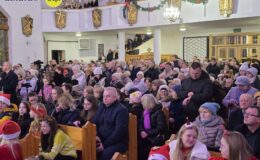 „Niech stanie się światło” – kolędowanie z Our Voice
