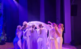 „Malutka Czarownica” oczarowała publiczność – widowisko w Miejskim Domu Kultury