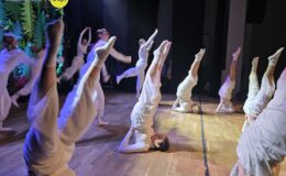 „Malutka Czarownica” oczarowała publiczność – widowisko w Miejskim Domu Kultury