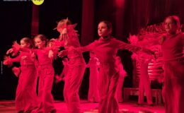 „Malutka Czarownica” oczarowała publiczność – widowisko w Miejskim Domu Kultury