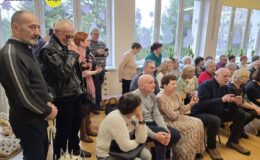 „Wiewiórki” złożyły życzenia z okazji Dnia Babci i Dziadka