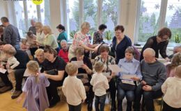 „Wiewiórki” złożyły życzenia z okazji Dnia Babci i Dziadka