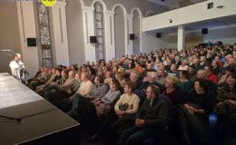 Czy można znaleźć receptę na szczęcie? – spektakl w domu kultury