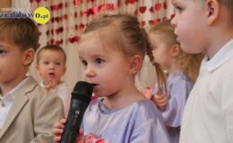 „Wiewiórki” złożyły życzenia z okazji Dnia Babci i Dziadka