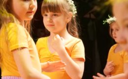 „Malutka Czarownica” oczarowała publiczność – widowisko w Miejskim Domu Kultury